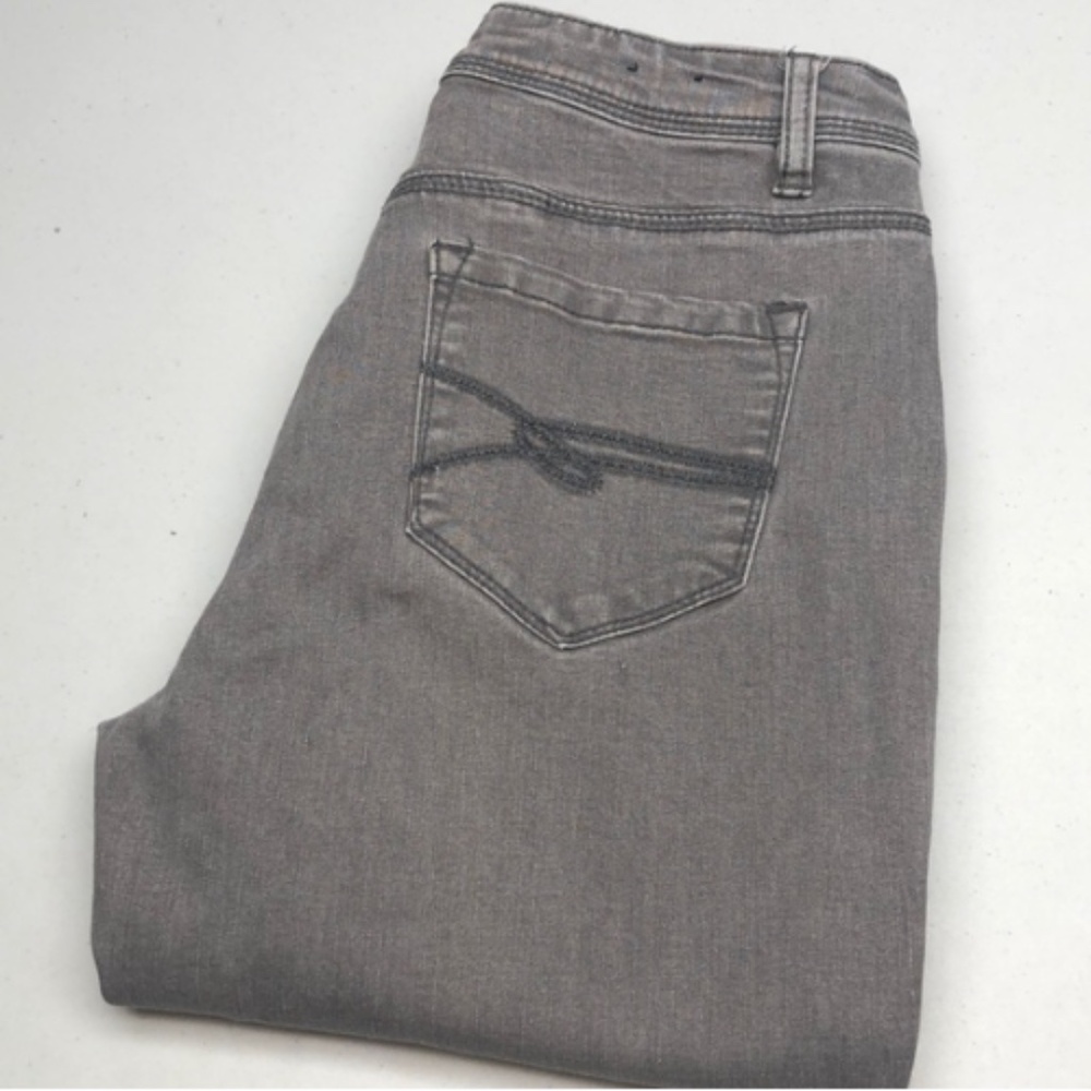 LIKE NEW SANTANA GRAY STRAIGHT FIT HIGH-RISE JEANS 8/29x30 ⭐️